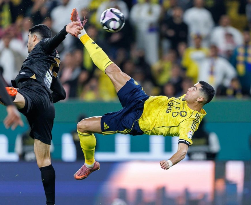 رونالدو با قیچی صدر را محکم‌تر کرد